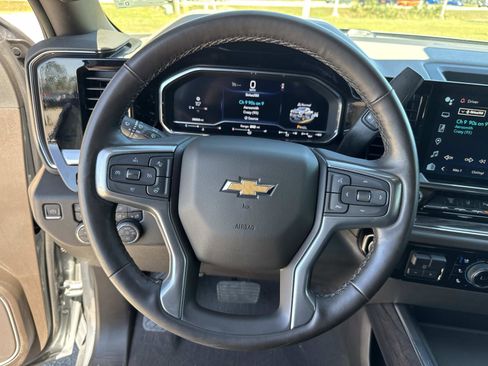 Used 2024 Chevrolet Silverado 3500 LTZ w/ LTZ Premium Package image 35