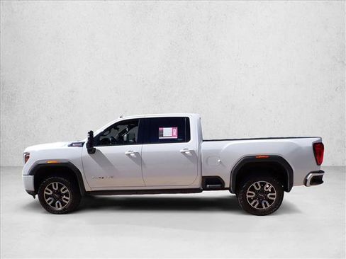 Used 2022 GMC Sierra 2500 AT4 w/ AT4 Premium Plus Package AWD/4WD image 2