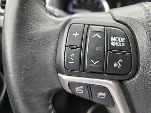 Used 2015 Toyota Highlander XLE FWD image 30