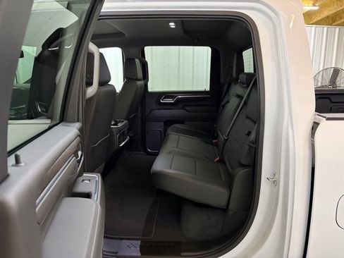 Used 2025 GMC Sierra 2500 SLT w/ SLT Premium Package image 18