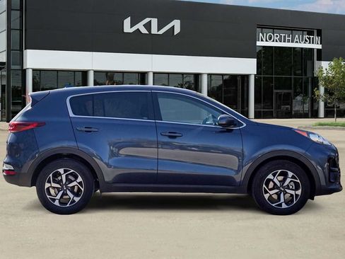 Used 2022 Kia Sportage LX image 6