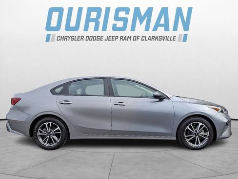 Used 2023 Kia Forte LXS FWD image 7