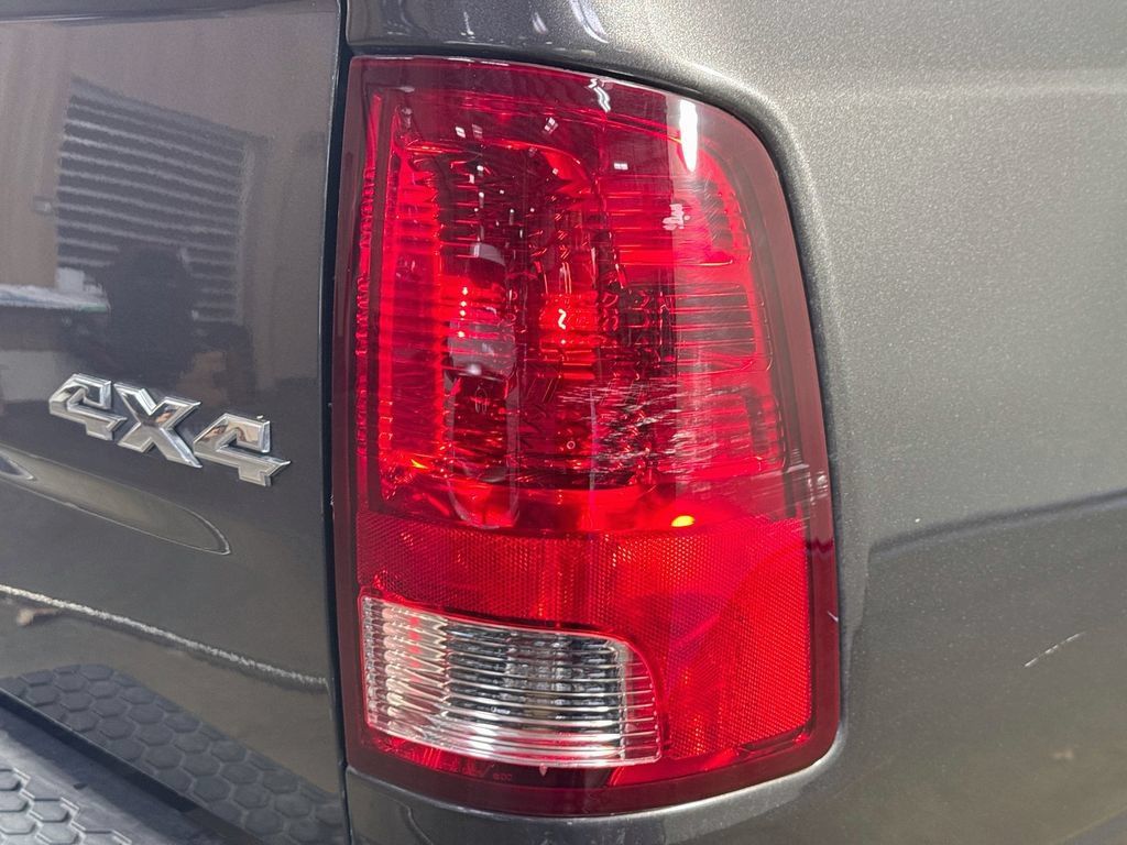 Used 2018 RAM 2500 Tradesman w/ Chrome Appearance Group AWD/4WD image 30