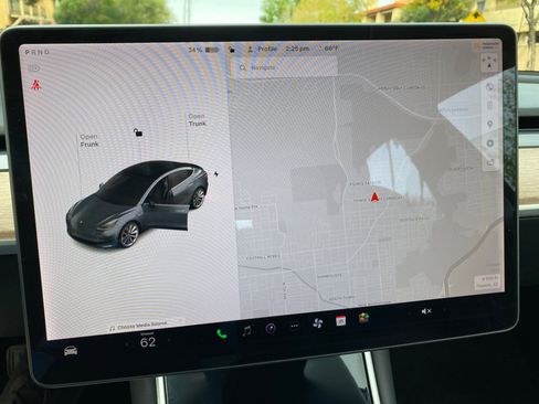 Used 2018 Tesla Model 3 Long Range image 53