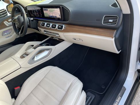 Certified 2024 Mercedes-Benz GLS 450 4MATIC image 50