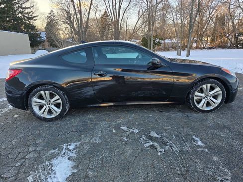 Used 2011 Hyundai Genesis 2.0T image 5