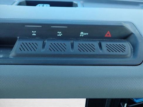 Used 2022 Ford Bronco Black Diamond AWD/4WD image 16