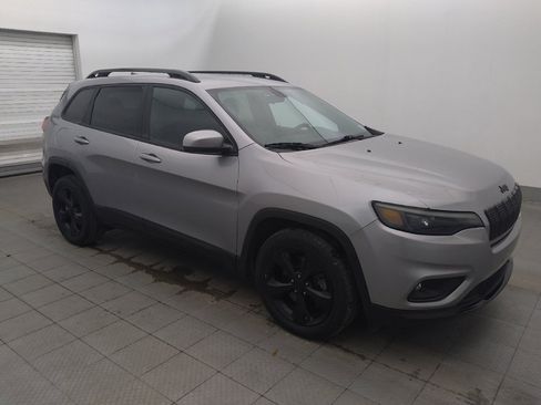Used 2020 Jeep Cherokee Latitude Plus FWD image 11