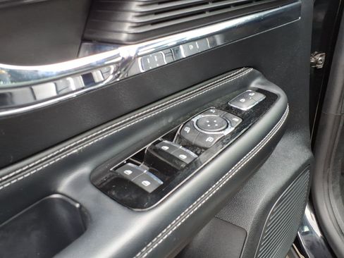 Used 2022 Lincoln Corsair AWD w/ Premium Package image 14