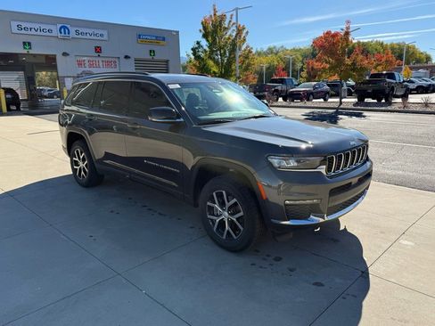 New 2025 Jeep Grand Cherokee L Limited w/ Trailer Tow Package image 6