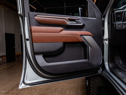 Used 2024 GMC Sierra 2500 Denali Ultimate w/ Max Trailering Package image 35