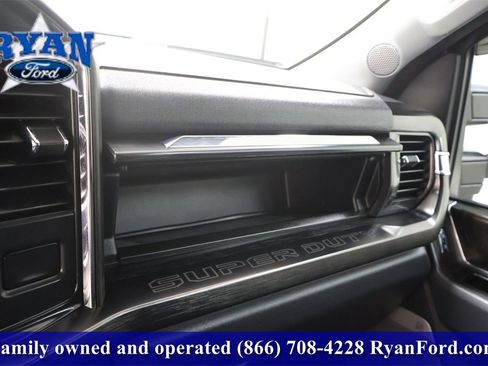 Used 2023 Ford F250 Lariat w/ Chrome Package image 25