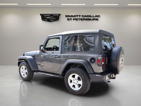 Used 2022 Jeep Wrangler Sport S image 3