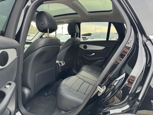 Certified 2022 Mercedes-Benz GLC 300 image 17