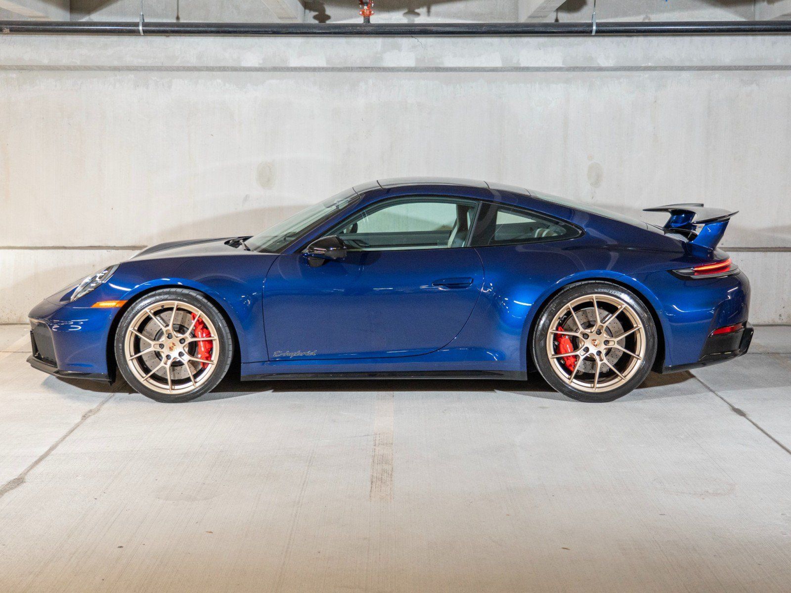 Certified 2025 Porsche 911 Carrera GTS RWD image 2