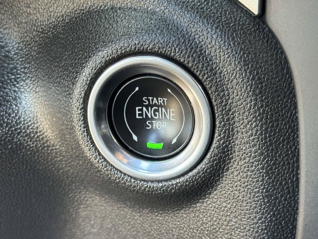Used 2021 Chevrolet Silverado 1500 LT AWD/4WD image 9