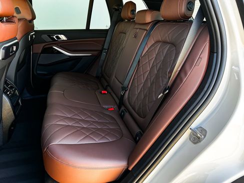 New 2026 BMW X5 xDrive40i w/ Premium Package image 17