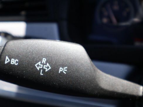 Used 2014 BMW 550i xDrive Sedan image 21