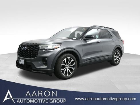 Used 2025 Ford Explorer ST-Line w/ Premium Package RWD image 1