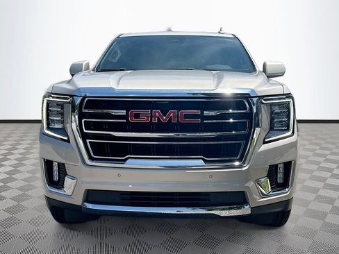 Used 2023 GMC Yukon SLT RWD image 2