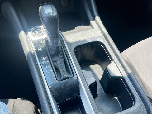Used 2022 Nissan Sentra SV FWD image 16