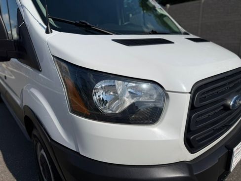 Used 2019 Ford Transit 250 148 Medium Roof RWD image 18