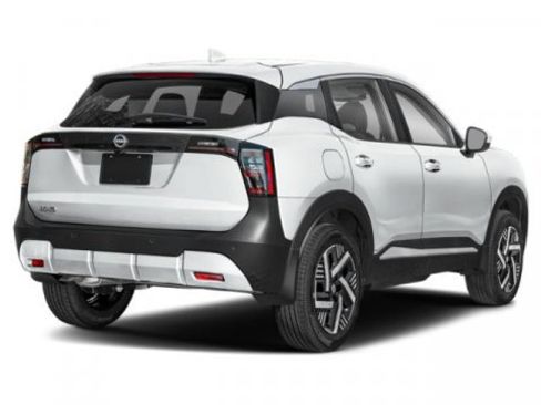 Used 2025 Nissan Kicks SV image 2