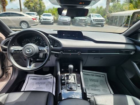 Used 2024 MAZDA MAZDA3 s FWD image 11