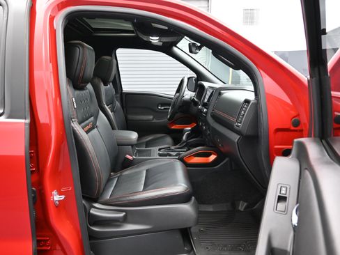Used 2023 Nissan Frontier PRO-4X w/ Pro-4X Premium Package image 12