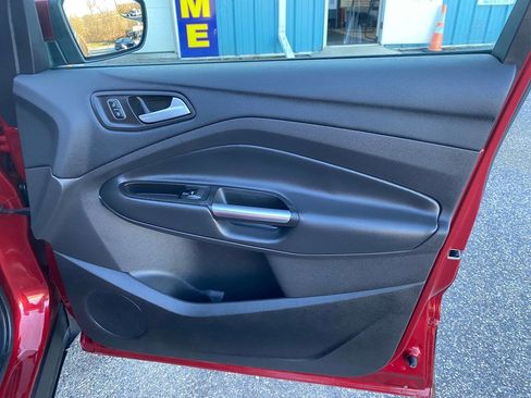 Used 2017 Ford Escape SE image 20