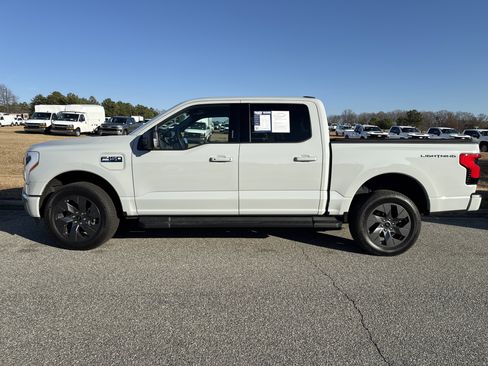 Used 2024 Ford F150 Lightning Flash image 7