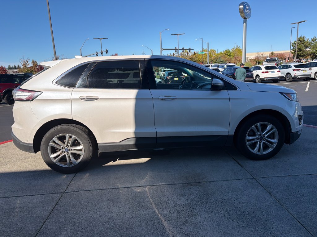 Used 2015 Ford Edge Titanium w/ Equipment Group 302A AWD/4WD image 5