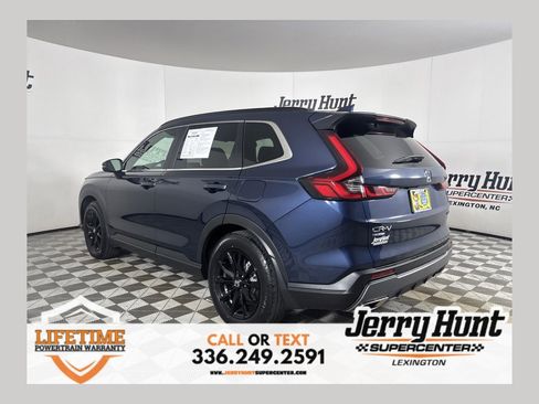 Used 2025 Honda CR-V Sport image 1