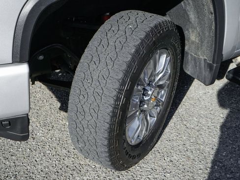 Used 2023 Chevrolet Silverado 3500 High Country w/ Safety Package II image 45