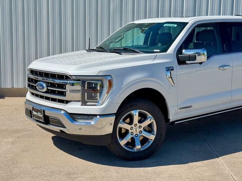 Used 2021 Ford F150 Lariat w/ Equipment Group 502A High AWD/4WD image 2