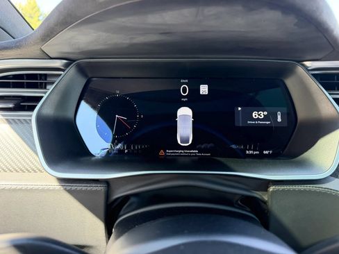 Used 2017 Tesla Model X 75D AWD/4WD image 13