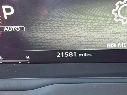 Used 2021 Nissan Rogue Platinum image 19