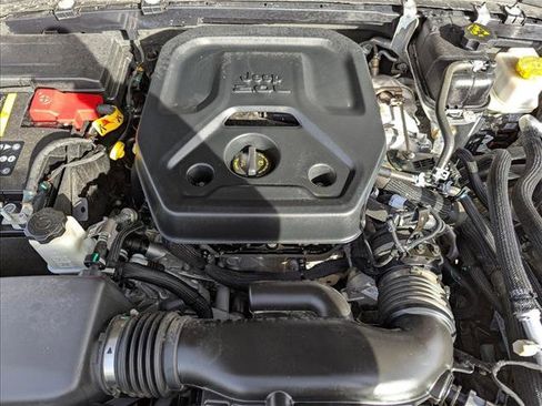 Used 2023 Jeep Wrangler Sahara w/ Cold Weather Group image 23