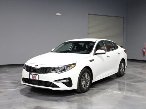 Used 2020 Kia Optima LX FWD image 3