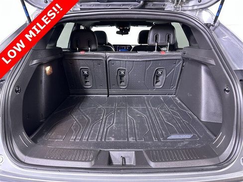 Used 2025 Chevrolet Trax RS w/ Sunroof Package image 27