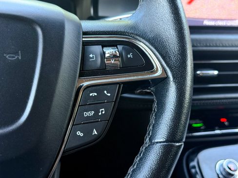Used 2023 Lincoln Nautilus AWD w/ Premium Package image 35