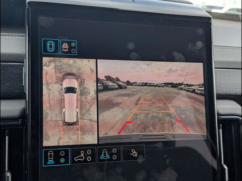 New 2026 GMC Yukon XL AT4 Ultimate AWD/4WD image 7
