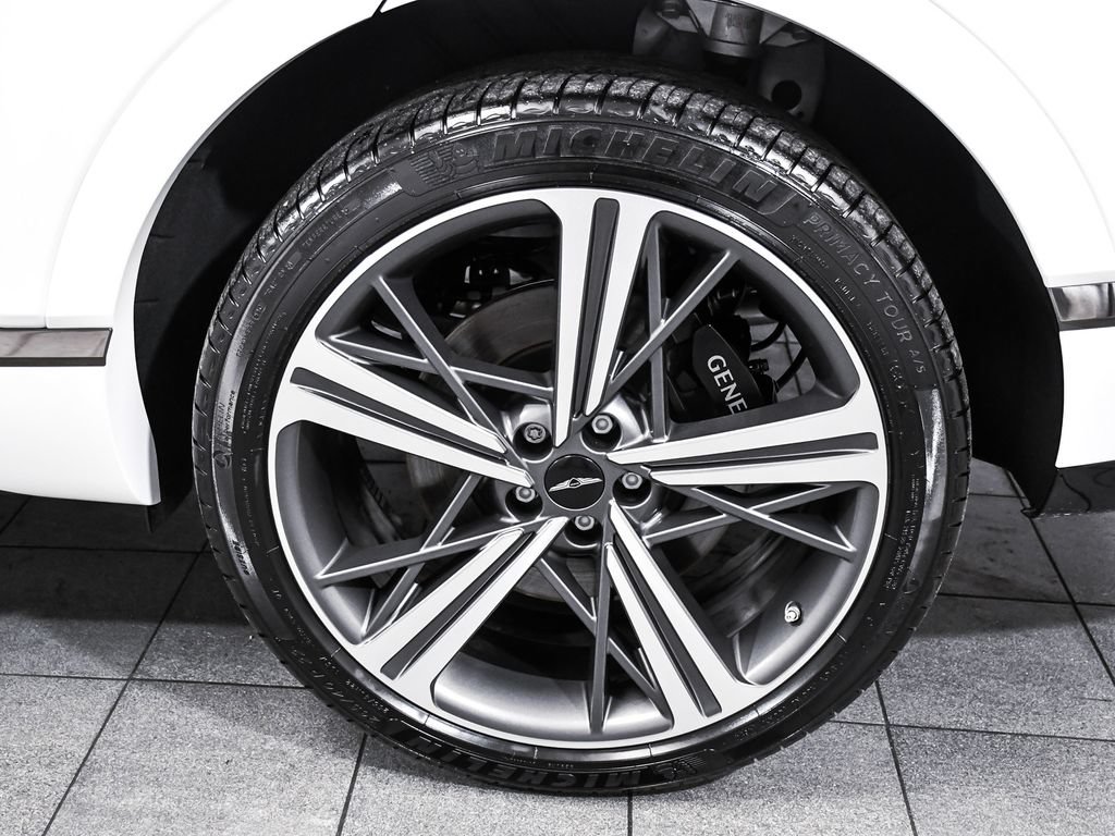 Used 2025 Genesis GV80 3.5T e-SC AWD/4WD image 8