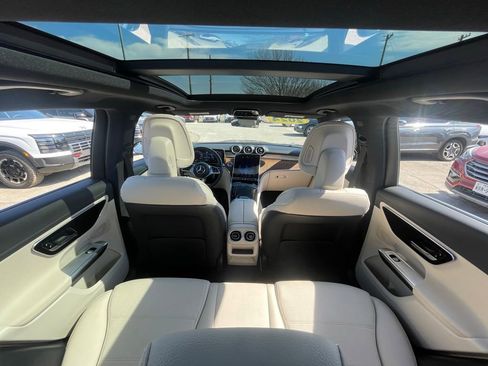 Used 2024 Mercedes-Benz GLC 300 4MATIC image 22