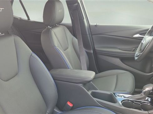 New 2026 Buick Encore GX Sport Touring image 16