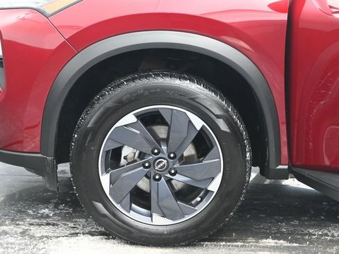 Used 2024 Nissan Rogue SV image 37