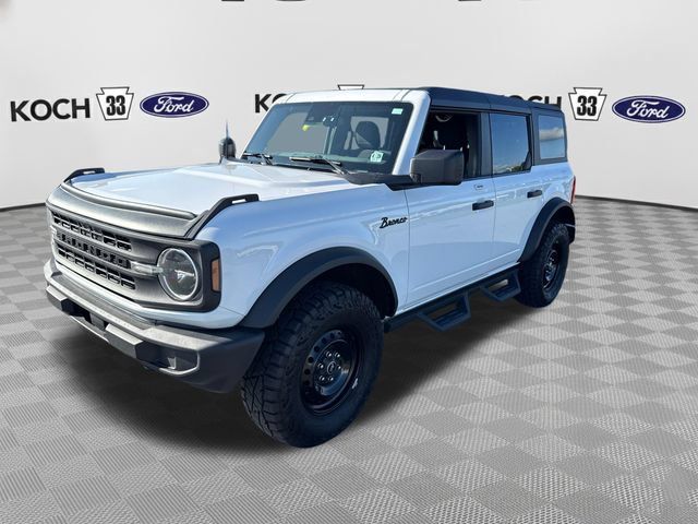 Used 2023 Ford Bronco 4-Door AWD/4WD image 3