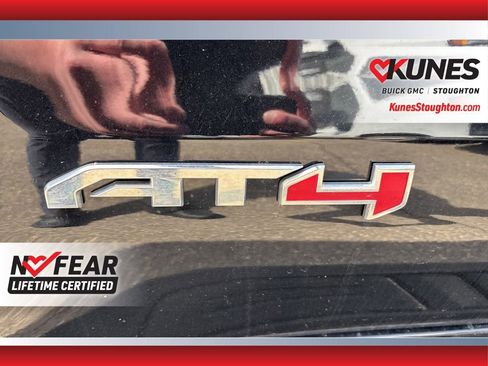 Used 2024 GMC Sierra 1500 AT4 w/ Technology Package AWD/4WD image 12