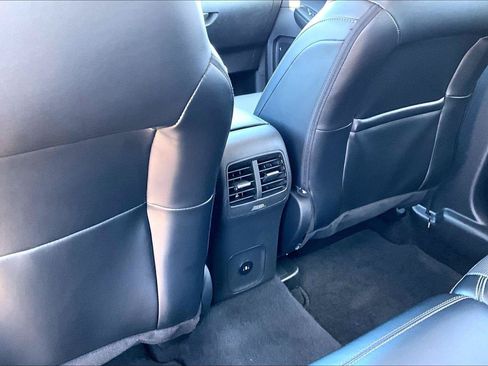 Used 2024 Ford Escape Platinum AWD/4WD image 20
