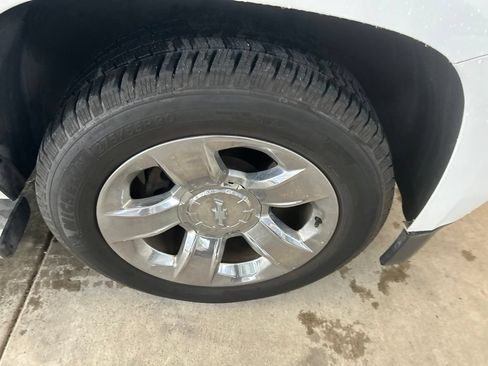 Used 2016 Chevrolet Tahoe LTZ AWD/4WD image 17
